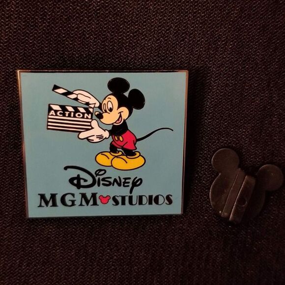 Disney World Pin MGM Studios Mickey Clapboard Heart Retired Defunct WDW 96 2002 - Picture 4 of 6